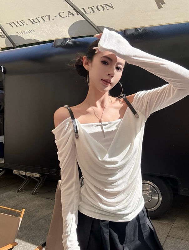 设计感气质露肩长袖T恤女装秋季收腰显瘦荡领上衣内搭白色打底衫|undefined