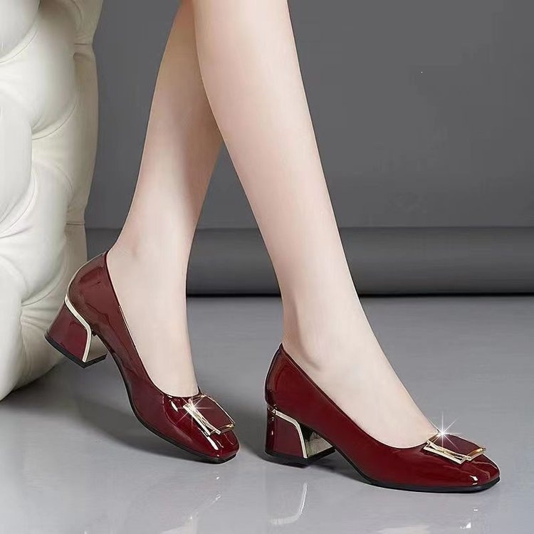 Fashionable autumn high heels heels