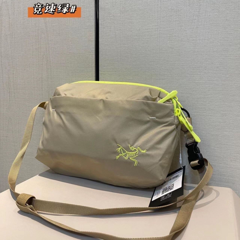 軽量の新しいアウトドアハイキング登山バッグバックパック防水男性と女性のバックパック大容量レジャー旅行無地|undefined