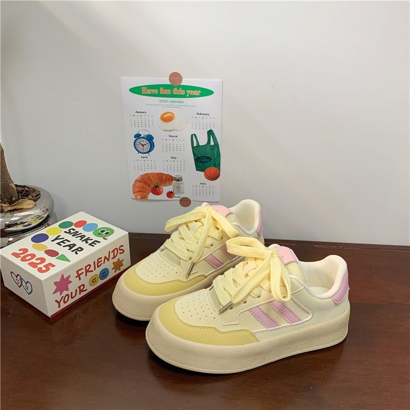 Zapatos de skate para mujeres 2025 nuevos zapatos de nicho originales, zapatos universales para estudiantes, zapatos de entrenamiento blanco pequeño, zapatos de mujer