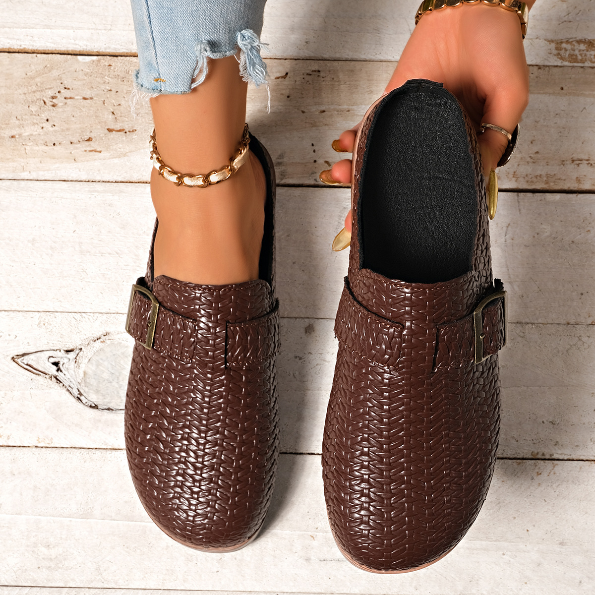 Summer Plus Size Retro Closed Toe Slippers For Women, Flat Low Heel, Wearable With Belt Buckle, Half Slippers_vogvips.com