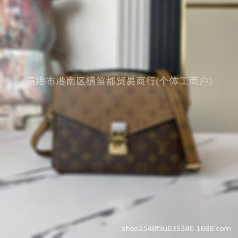 Factory direct supply Lv family women's large postman bag presbydering color matching single shoulder diagonal with the same
