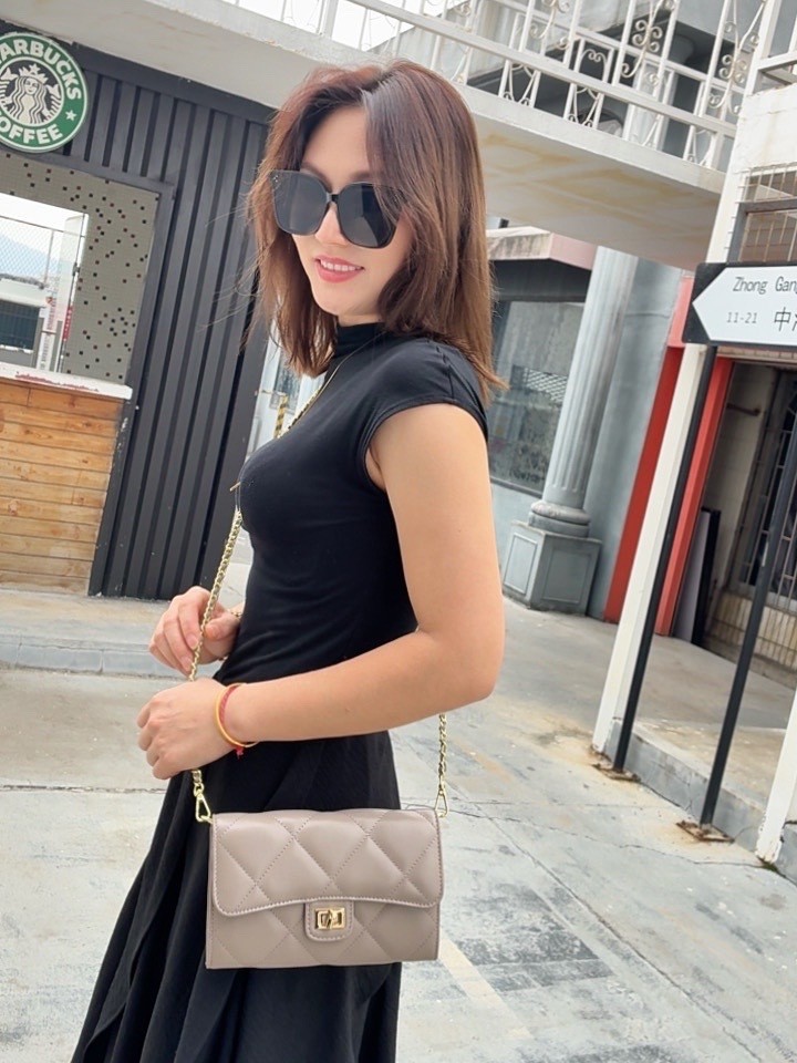 Okaqi nueva moda todo fósforo de piel de oveja de las mujeres larga Cartera de gran capacidad clásico rombo universal bolso crossbody