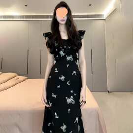 高级感法式小飞袖碎花连衣裙子女装2026新款夏季气质穿搭黑色长裙