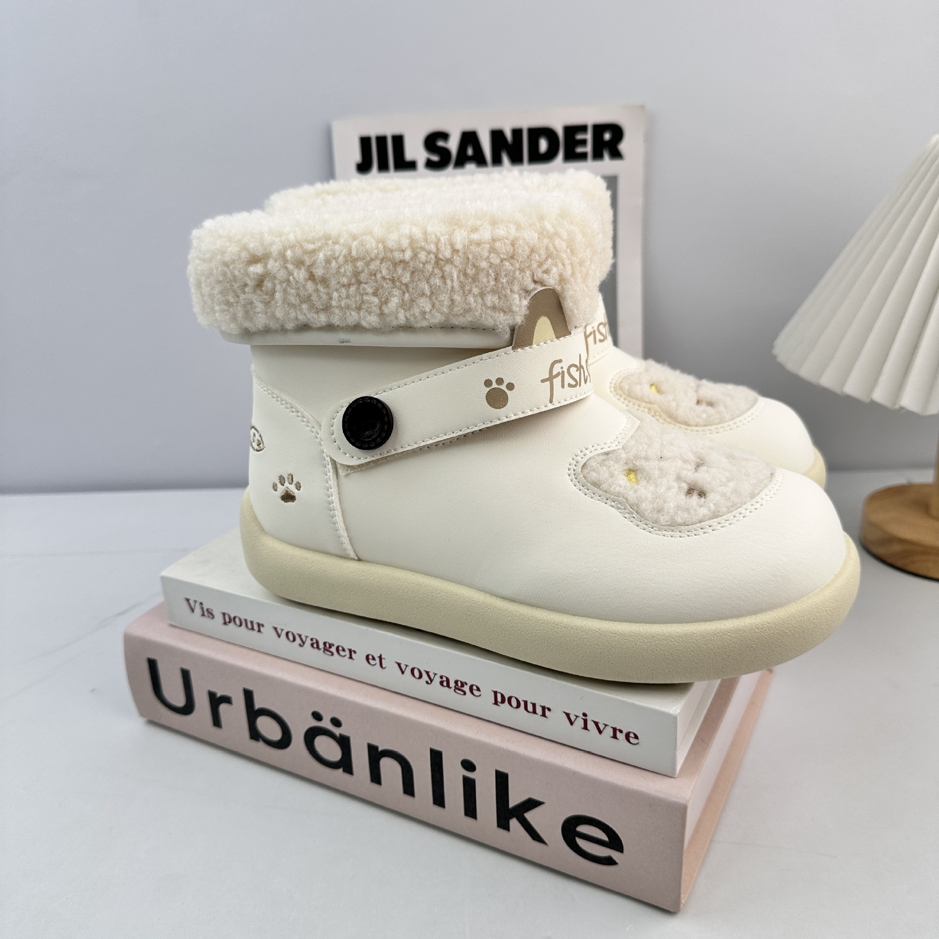 Yuanbo dama botas de nieve de invierno 2025 nuevo estilo de moda de terciopelo calentamiento de dibujos animados zapatos de algodón pan zapatos de algodón