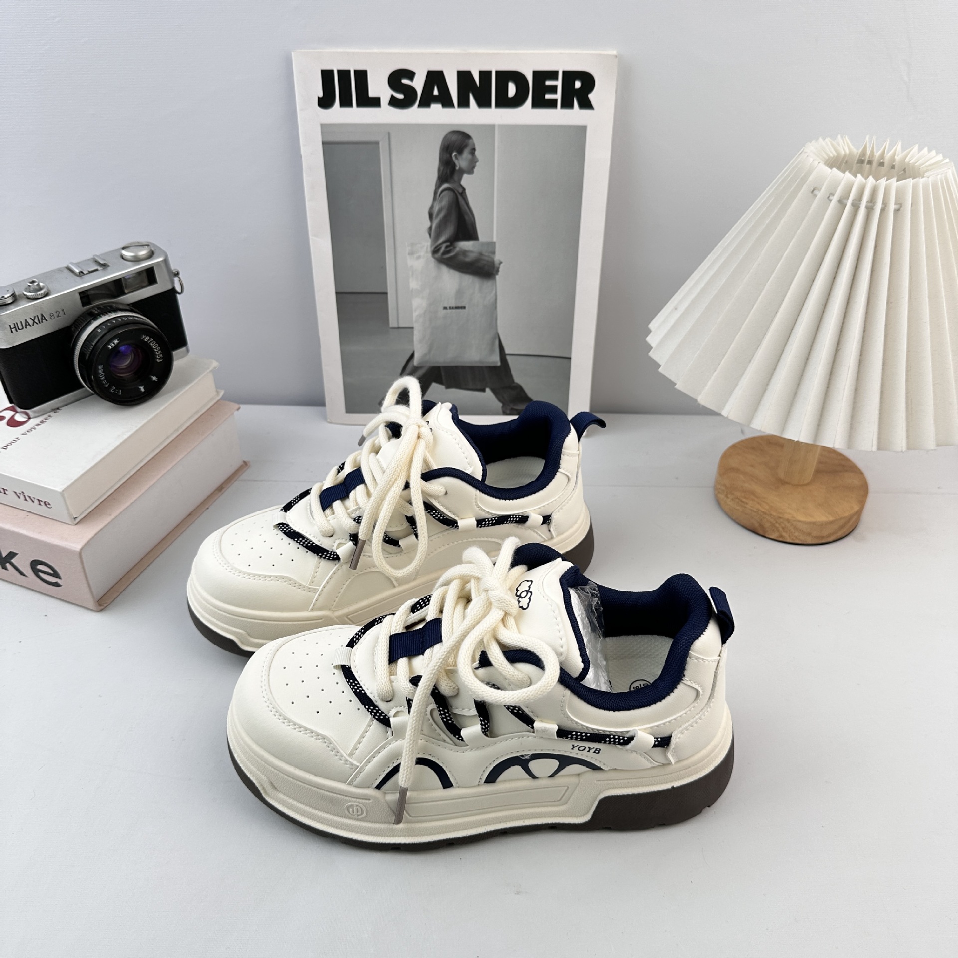 Los estudiantes de Yuanbo aman la versión coreana de las niñas zapatos de suela gruesa de dopamina con nuevos zapatos blancos transpirables.