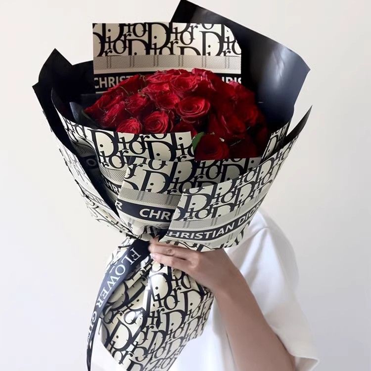 新款赫拉轻奢纸系列鲜花包装纸红色花束千鸟格加厚防水包花纸材料