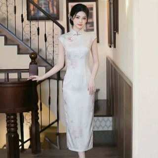 白色新中式提花旗袍2026新款改良年轻款日常订婚领证连衣裙女夏季
