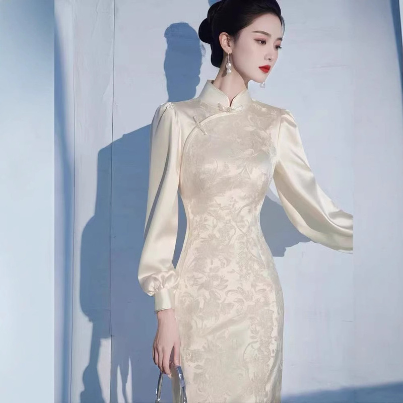 New Chinese-style White Cheongsam dress 2025 Spring New Beautiful Unique Light Luxury High-end Super Good-looking Long Dress