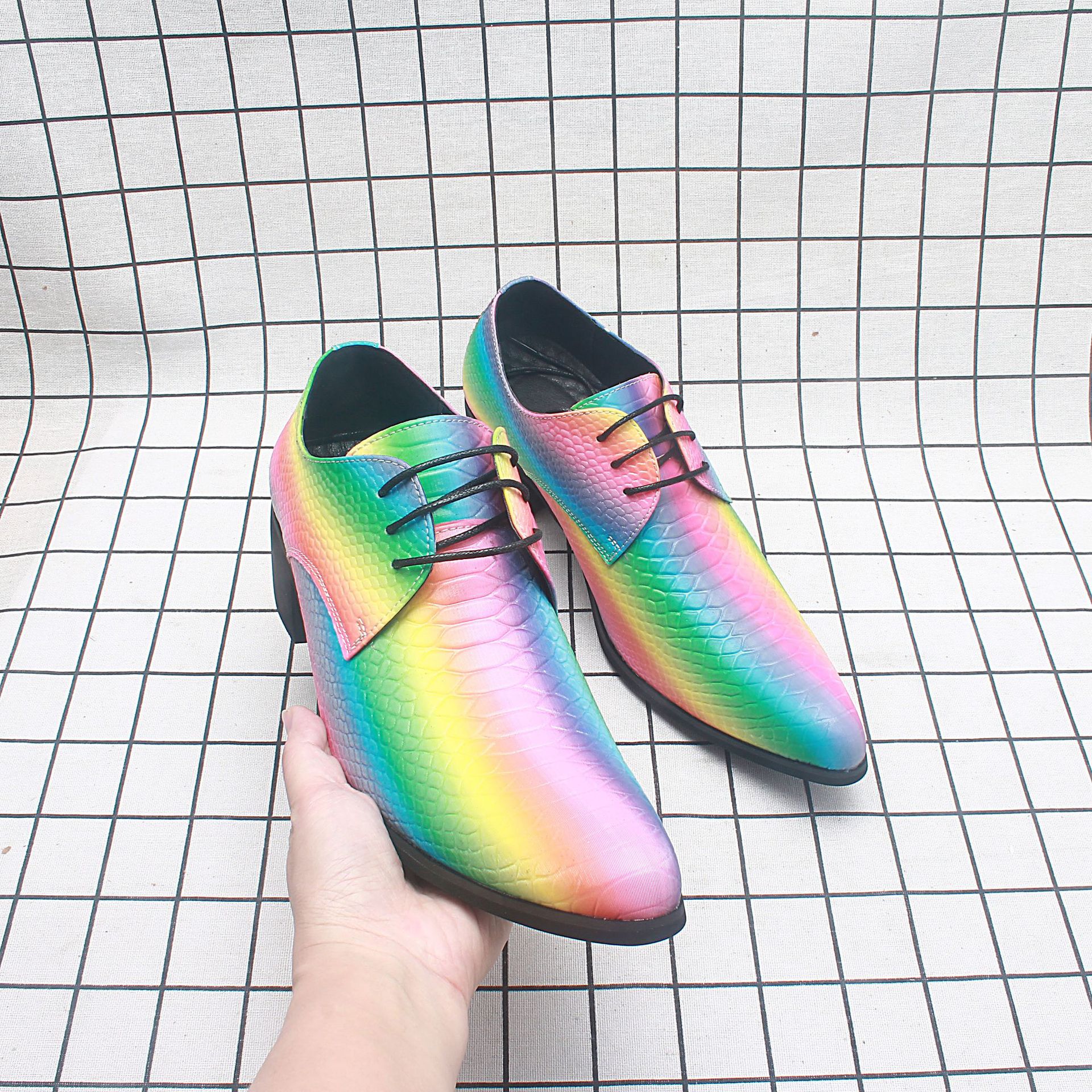 2025�＾Ӣ�׼�Լʱ�аٴ�������Ь�ʺ�ɫϵ��Ь1364