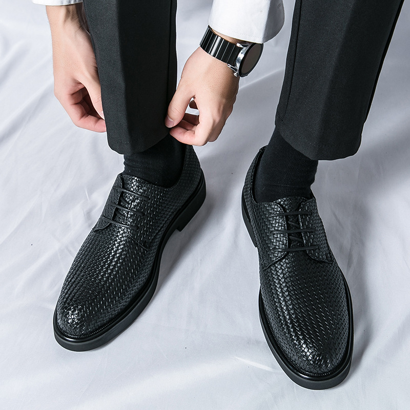 Zapatos de cuero para hombres de negocios casuales de moda británico novio coreano zapatos de boda de cuero para hombres zapatos de cuero de altura baja