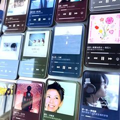 歌のプレーヤーの冷蔵庫は装飾の流行の歌詞を貼って音を震わせます。