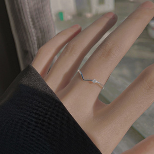 Flash Diamond V-Shaped Ring Women's ins Style Korean Style Open Distinctive Simple Light Luxury Niche Design Sense Cold Style Trendy Ring