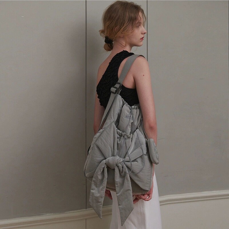 South Korea ath Cloud Bag-Bow Tie Designer Shoulder Can Double Shoulder Casual Dual-purpose Bag Large Capacity South Korea ath Cloud Bag-Bow Tie Designer Shoulder Can Double Shoulder Casual Dual-purpose Bag Large Capacity
