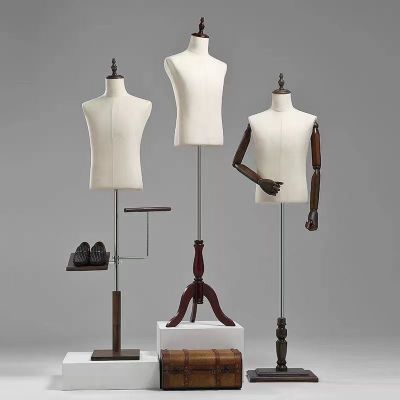 Modelo de ropa de hombre accesorios de mujer todo el cuerpo plataforma percha de ropa de ventana de hombre estante de exhibición de busto falso cuerpo humano tienda de ropa modelo rack