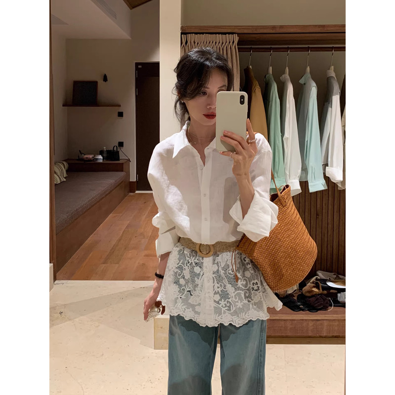 Parkyeon Korean-Style Lace Patchwork Long-Sleeved Shirt Top Paired with High-Waisted Jeans Spring/Summer Outfit Parkyeon Korean-Style Lace Patchwork Long-Sleeved Shirt Top Paired with High-Waisted Jeans Spring/Summer Outfit
