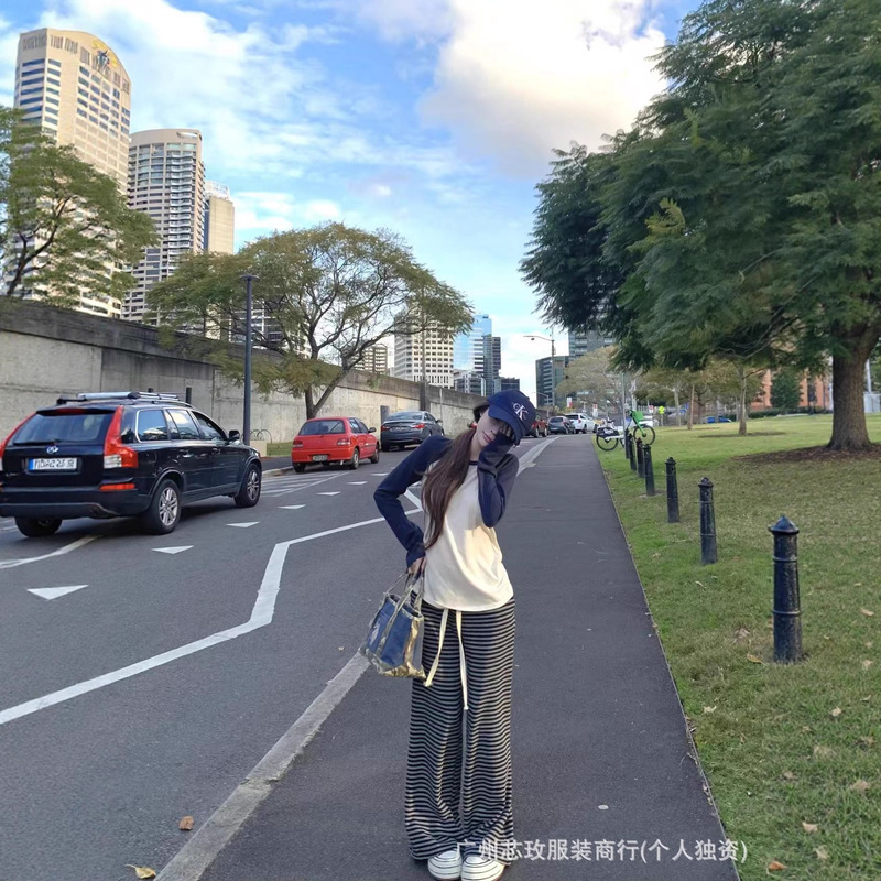 LF正确原2025新款秋季休闲宽松设计感百搭长袖+条纹裤两件套|undefined