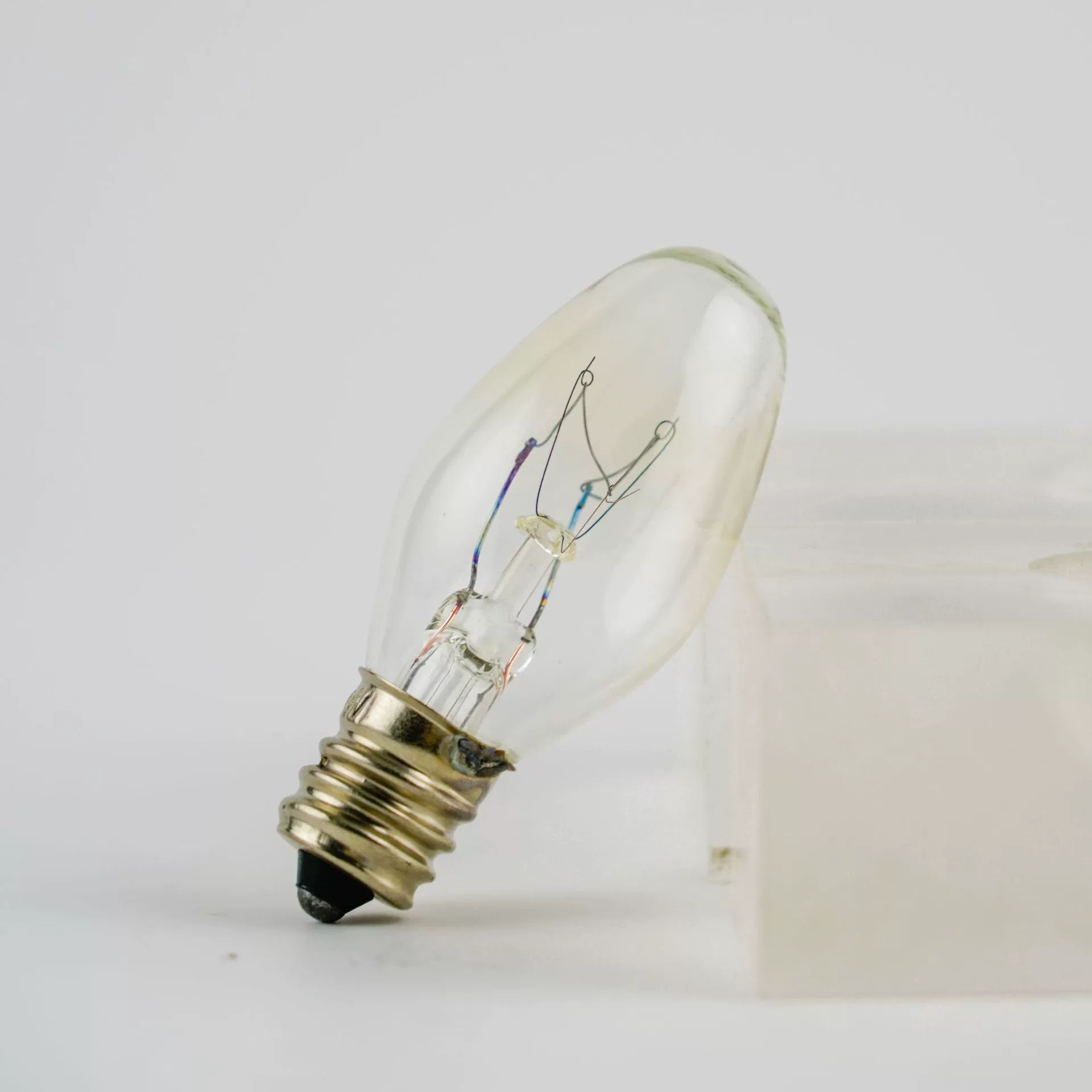 E12 Ночник 100В-240В