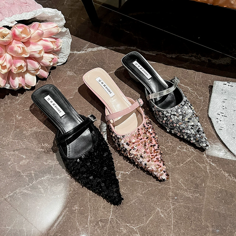 Summer slippers with a strap, high-quality style