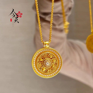 The Same Gold Store Has the Ancient Method of Full of Diamonds and Eight Treasures Compass Pendant. the Time Comes to Run Necklace and Transfer Beads Are Imitating Gold That Will Not Fade for a Long Time