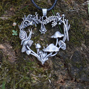 The beauty of nature inspiration, interesting, creative heart snail mushroom necklace