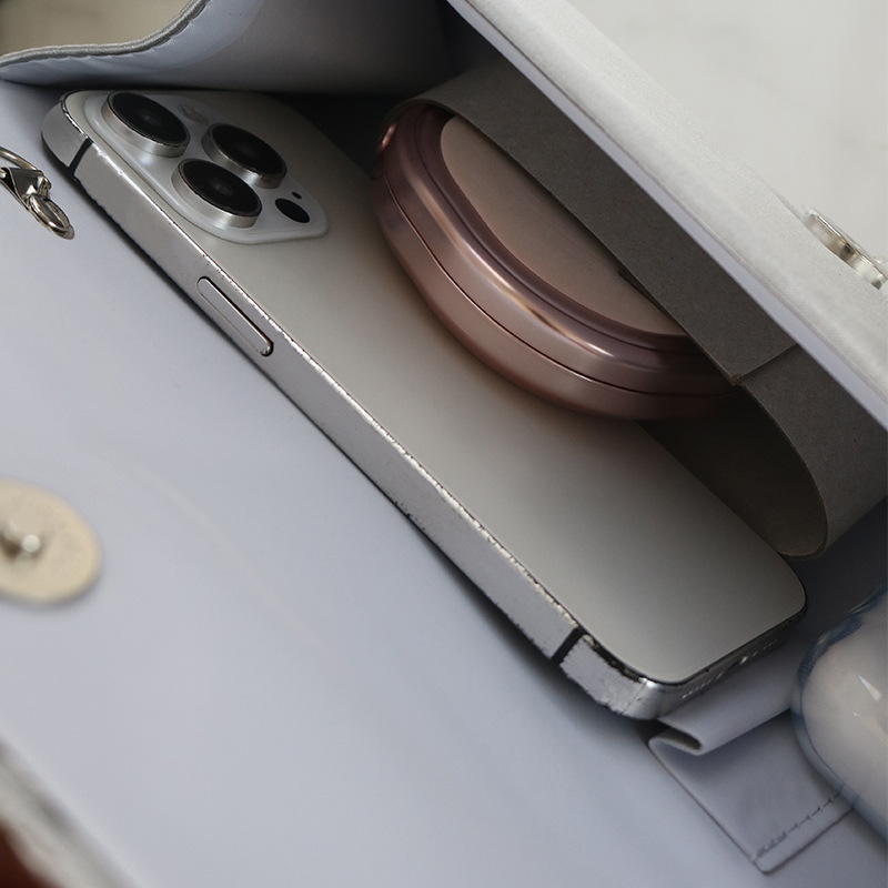 Poggyászok és táskák Divatos egyszerű keresztpántos táska Mindennapi megjelenésű kollokációs táska Poliészter masni Elegáns mágneses fényű kézitáska_voghion.com