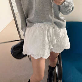 韩国东大门2025春季新款甜美松紧腰系带重工钩花蕾丝短裤