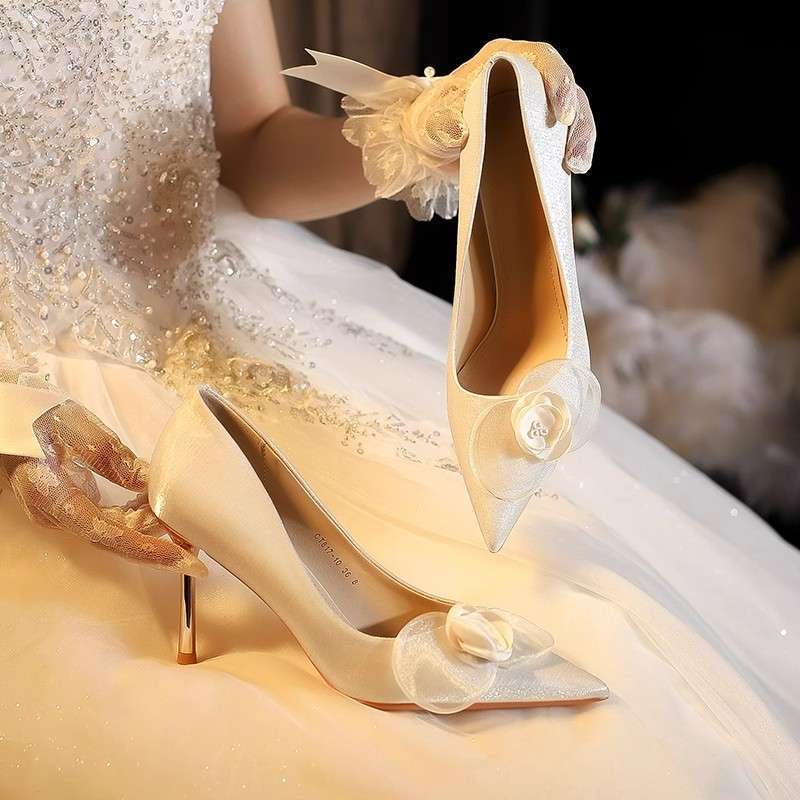 French-Style Satin Wedding Shoes for Women, Xiuhe Main Wedding Dress, Two-Wear Bridal Shoes, Floral Pointed High-Heeled Dress Single Shoes with a High-End Feel