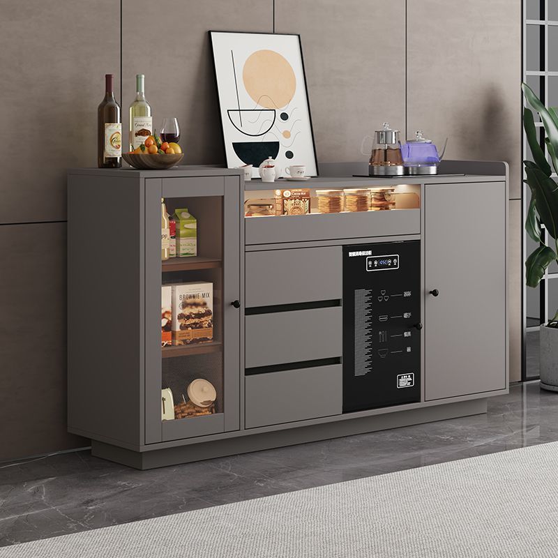 Máquina de té inteligente automática en 2025, nuevo gabinete de comidas caseras en una mesa de escritorio con desinfección