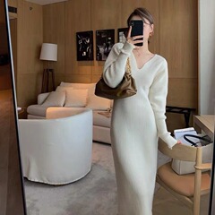 フレンチスタイルのロングコート、セーター、スカート、秋のレディースファッション、小香風ニットワンピース、女性用カジュアルで万能なアイテム