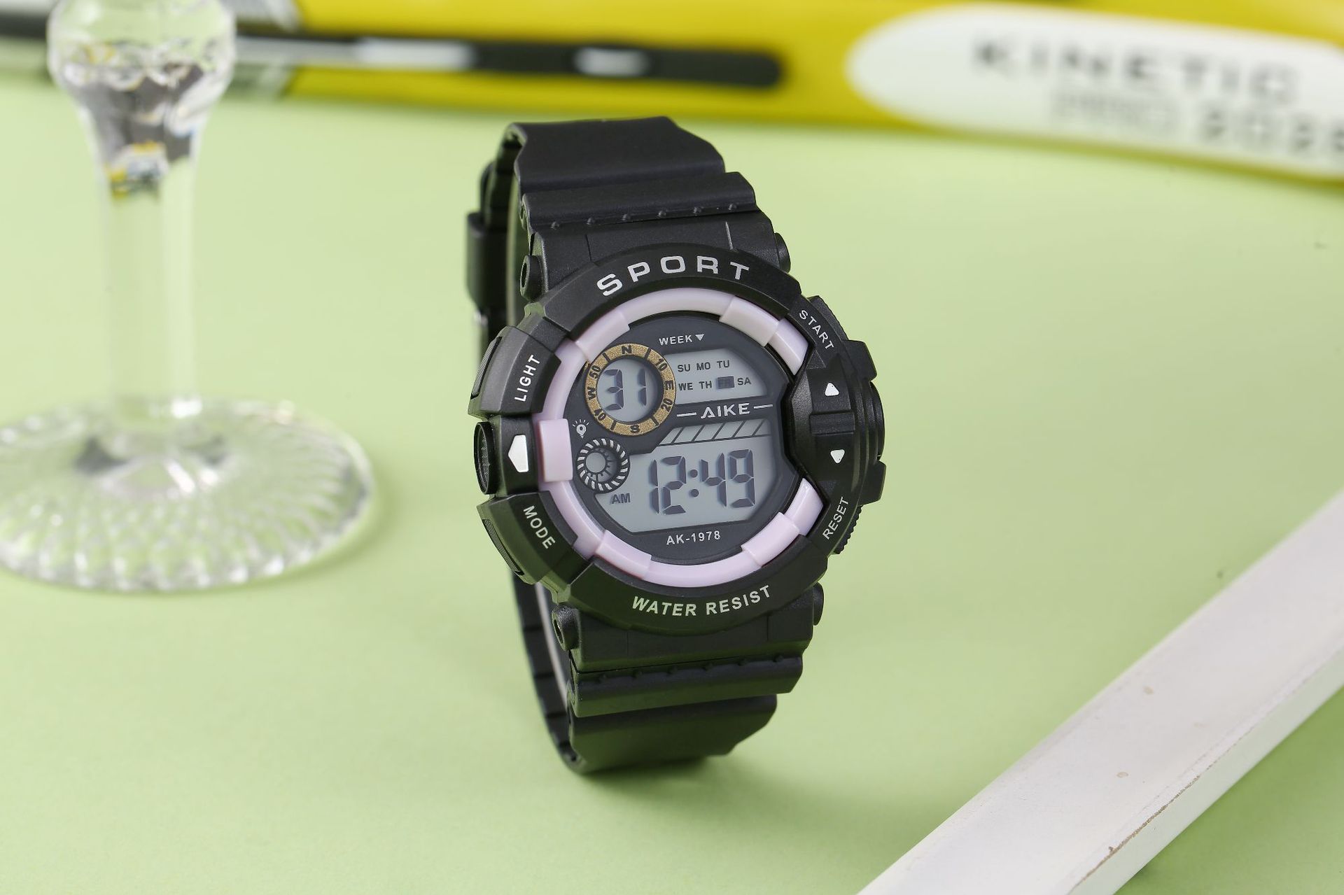 Ins Unicorn College Wind Watch estudiante resistente al agua anti-caída reloj electrónico deportivo duradero reloj multifuncional luz nocturna