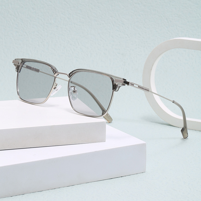 Retro square glasses