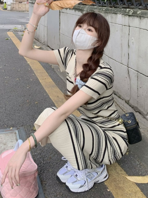 哥家商场同款女装2025夏季小众韩系温柔气质裙子条纹polo领连衣裙|undefined
