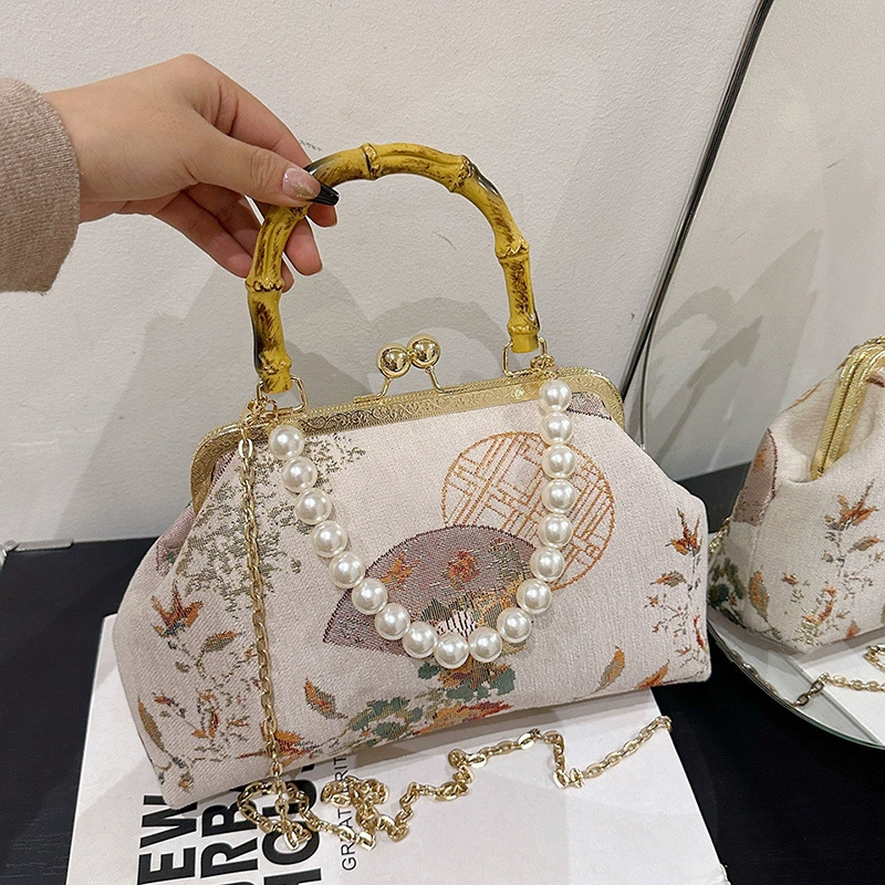 Ручная сумка через плечо из жемчуга, однолямочная сумка, замок, в стиле Chanel, с вышивкой