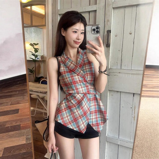 French Retro Plaid Off-Shoulder Halterneck Sleeveless Top for Women, Summer Design, Niche Waist Vest, High-End Trend
