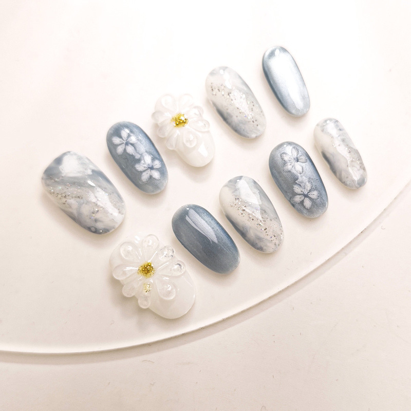 Blue Ice Flower Pure Handmade Wearable Nail Tips, Pure Handmade Short French Style, High-End Feel, Brightening Effect, Premium Nail Art Wholesale