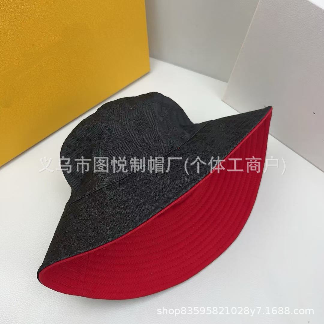 검은색