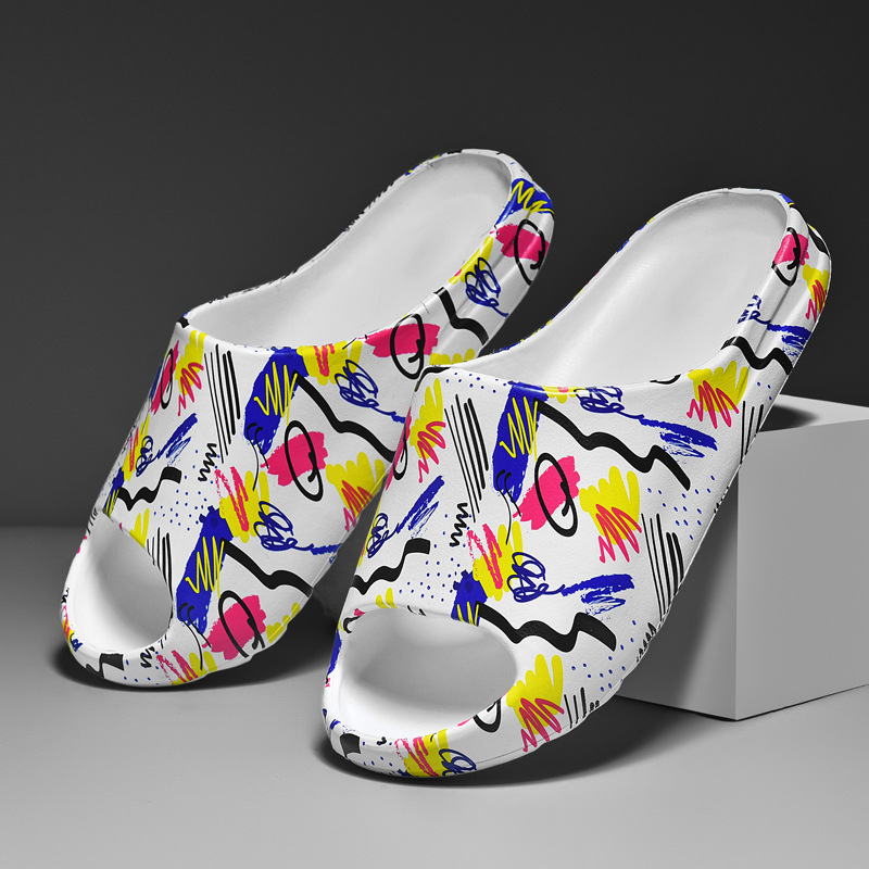 2024 nuevas zapatillas de moda para hombres de verano, zapatillas de playa al aire libre, zapatillas de pareja de interiores domésticas