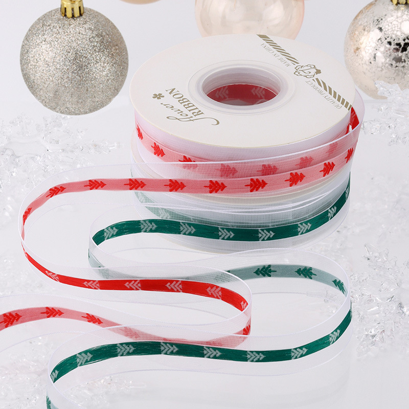 Feliz vacaciones de Navidad, decoración de escena de trineo de copo de nieve, pastel de cinta, ramo fresco, caja de regalo, cinta de embalaje, cinta