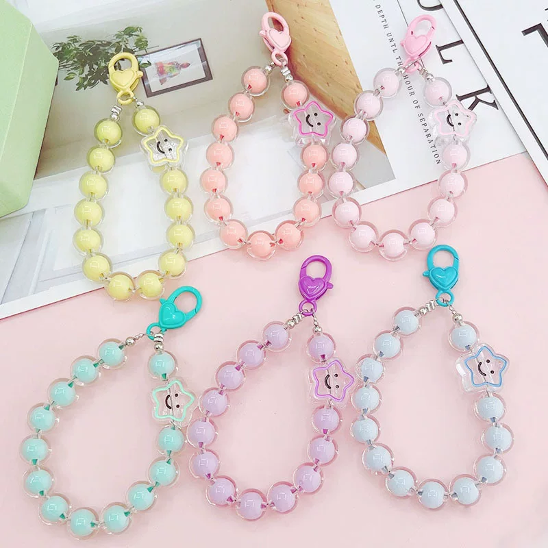  pendant, браслет из бусин, наушники, защитный чехол для ключей