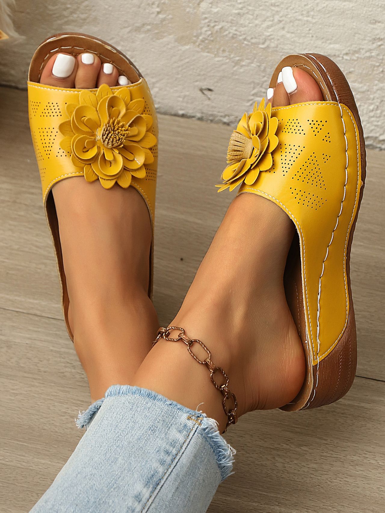 Women's Floral Wedge Sandals, New Style, Platform Open Toe, Plus Size Beach Sandals._vogvips.com