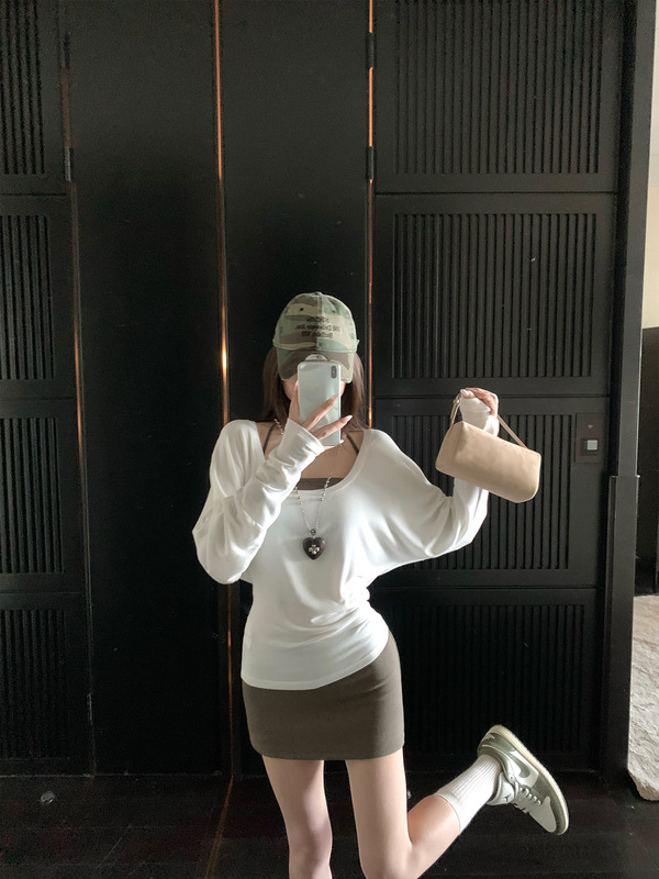 Skk Store'姐系松弛'天丝醋酸羊毛纯欲慵懒长袖T恤挂脖背心4件套|undefined