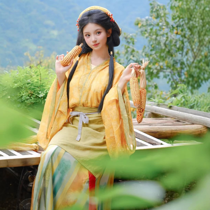 Yellow Hanfu with a Pastoral Style, Traditional Costume for Female Farmers, Ancient Style Autumn Performance Outfit, 2025 New Model