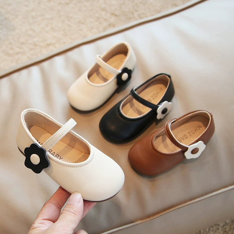 Обувь для маленьких девочек Sweet Flower с закрытым ртом на липучке Детская обувь 2022 Осень Новая обувь принцессы для девочек Tide