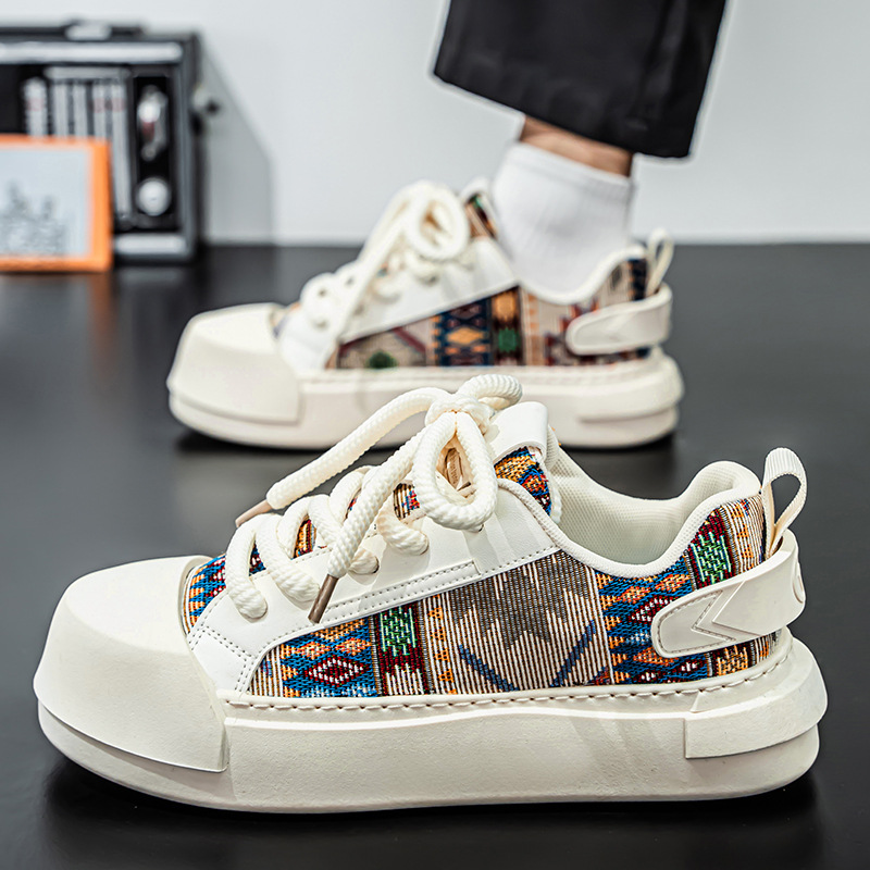 Primavera nuevos zapatos de panel de tela transpirable de cuatro estaciones para hombres, zapatos bajos casuales de todo fósforo para estudiantes de moda, zapatos deportivos de moda para hombres