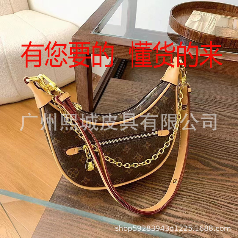 欧美时尚小方包单肩包包女马鞍包小香风羊皮链条邮差牛角法棍包|undefined