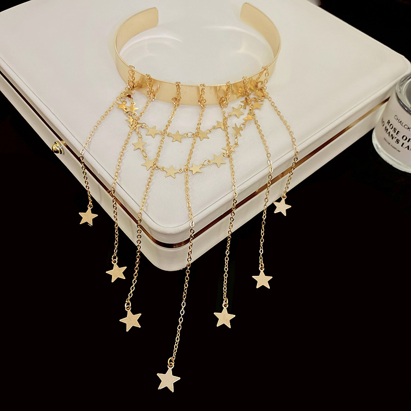 Metal Star Love Brazalete abierto con borla Brazalete de sentido de alta gama europeo y americano Diseño de moda Sentido de joyería de lujo ligero al por mayor