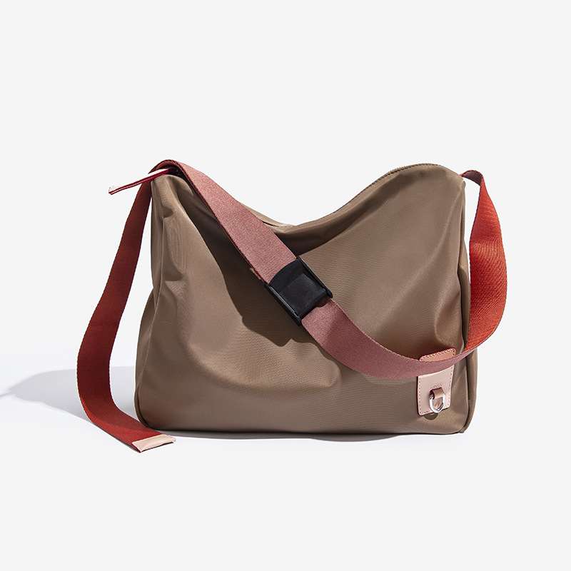 Women's Bag 2022 Summer New Women's Shoulder Bag Oxford Fashionable Women's Crossbody Bag Street Large Capacity Messenger Bag