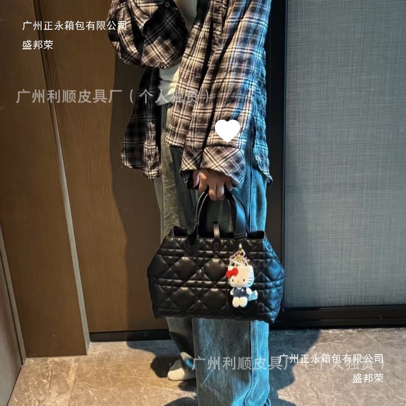 D家高品质Toujours土著包手提女包单肩腋下菱格大容量托特bag|undefined