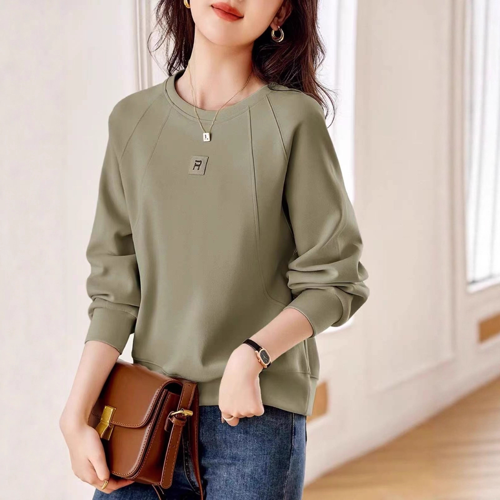 奥特莱斯专柜正品清仓时尚设计感卫衣女春秋季休闲风圆领宽松上衣